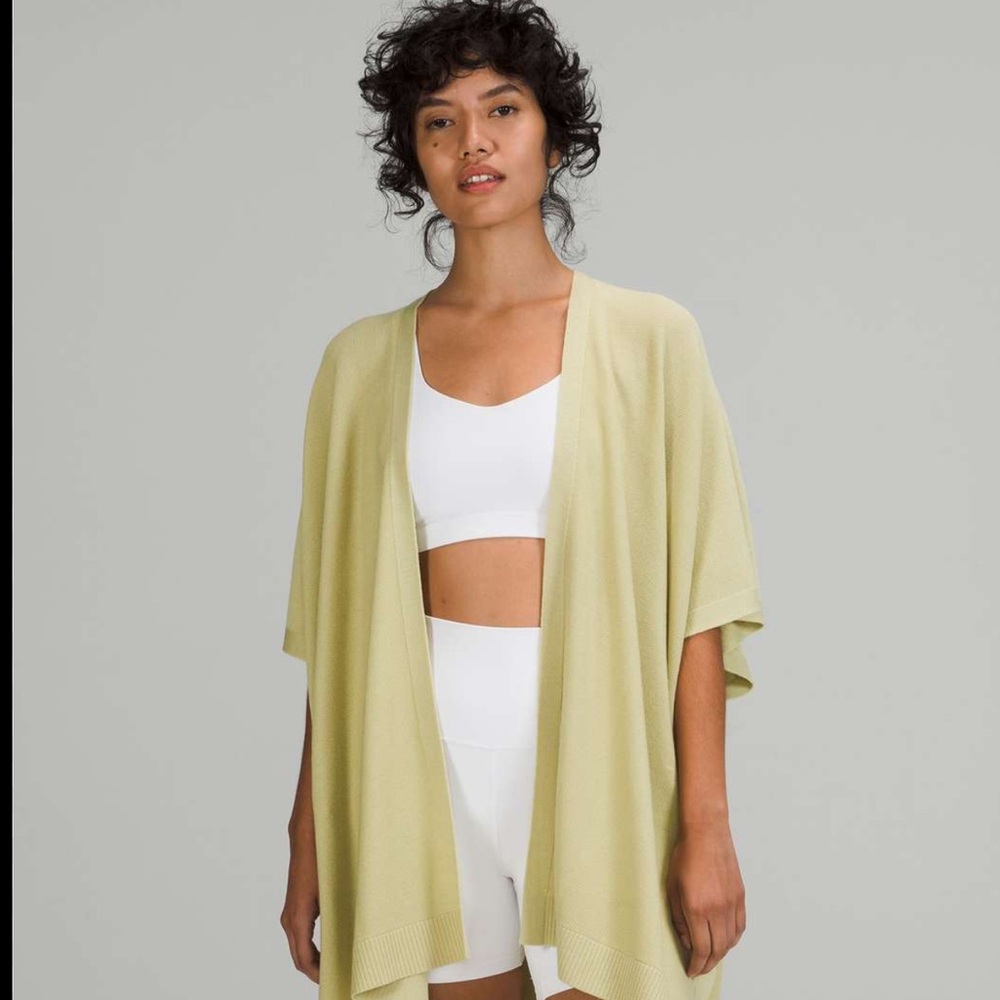 Lululemon Merino wool short sleeve wrap